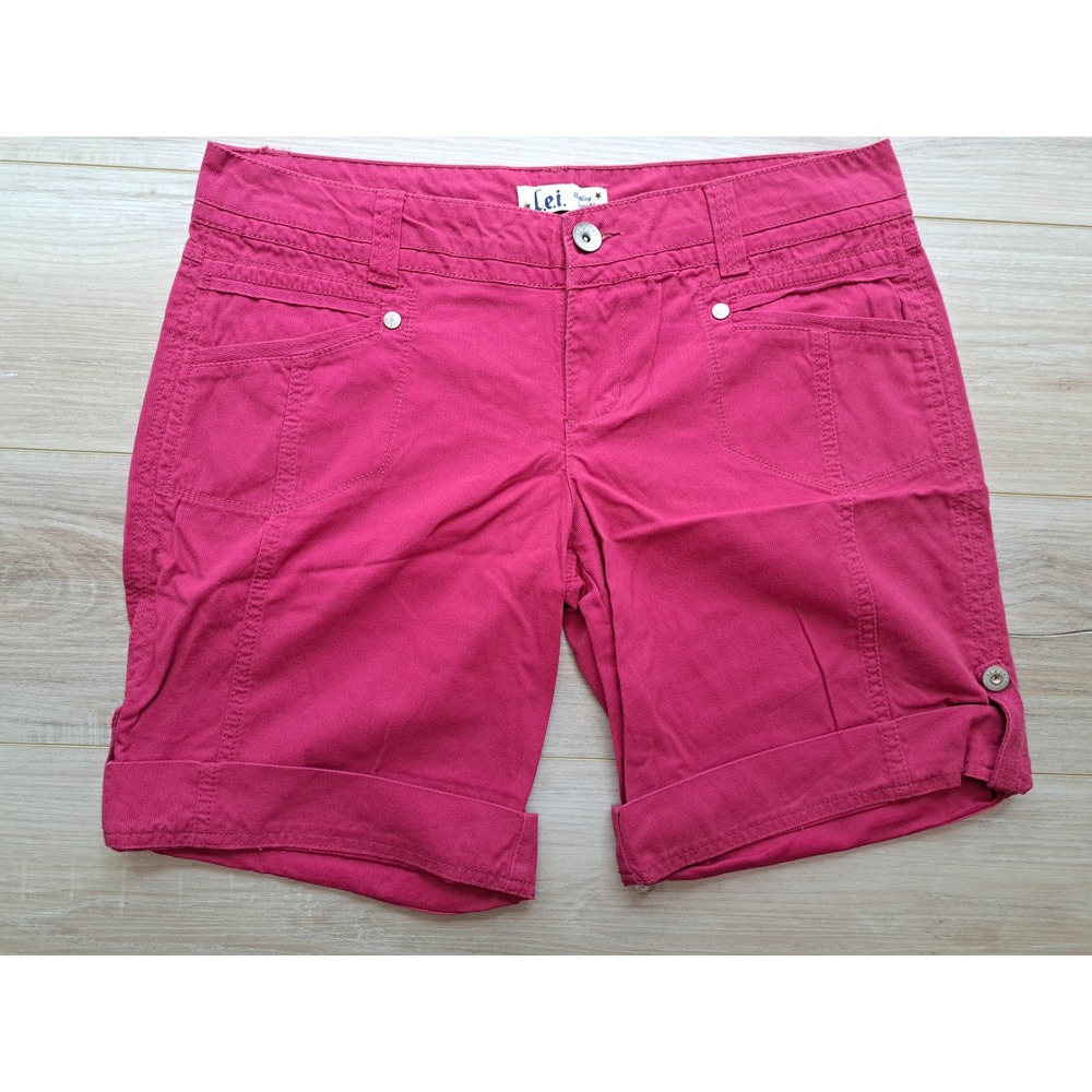 L.E.I. Ashley Y2K Trouble Pink Textured Cuffed Pocket Shorts Junior Womens sz 13